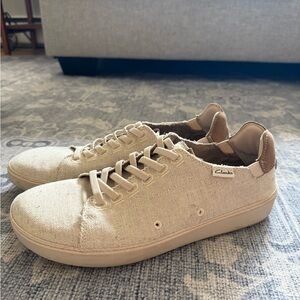 Clarks Tan Sneakers Sleek Minimalist Design